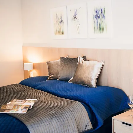 Harmonia * אוסטראון